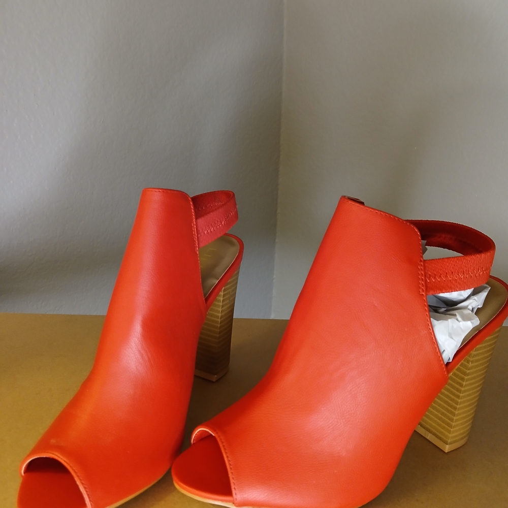 Elegant Red Peep-Toe Heeled Sandals
